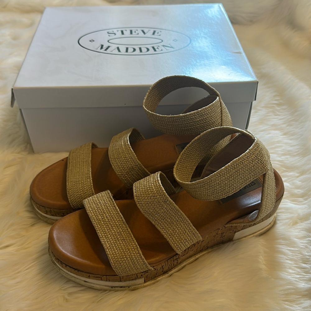 Steve Madden Bandi Natural Raffia Playform sandal